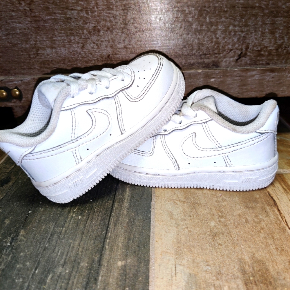 Nike Air Force 1, white, toddler size 6C